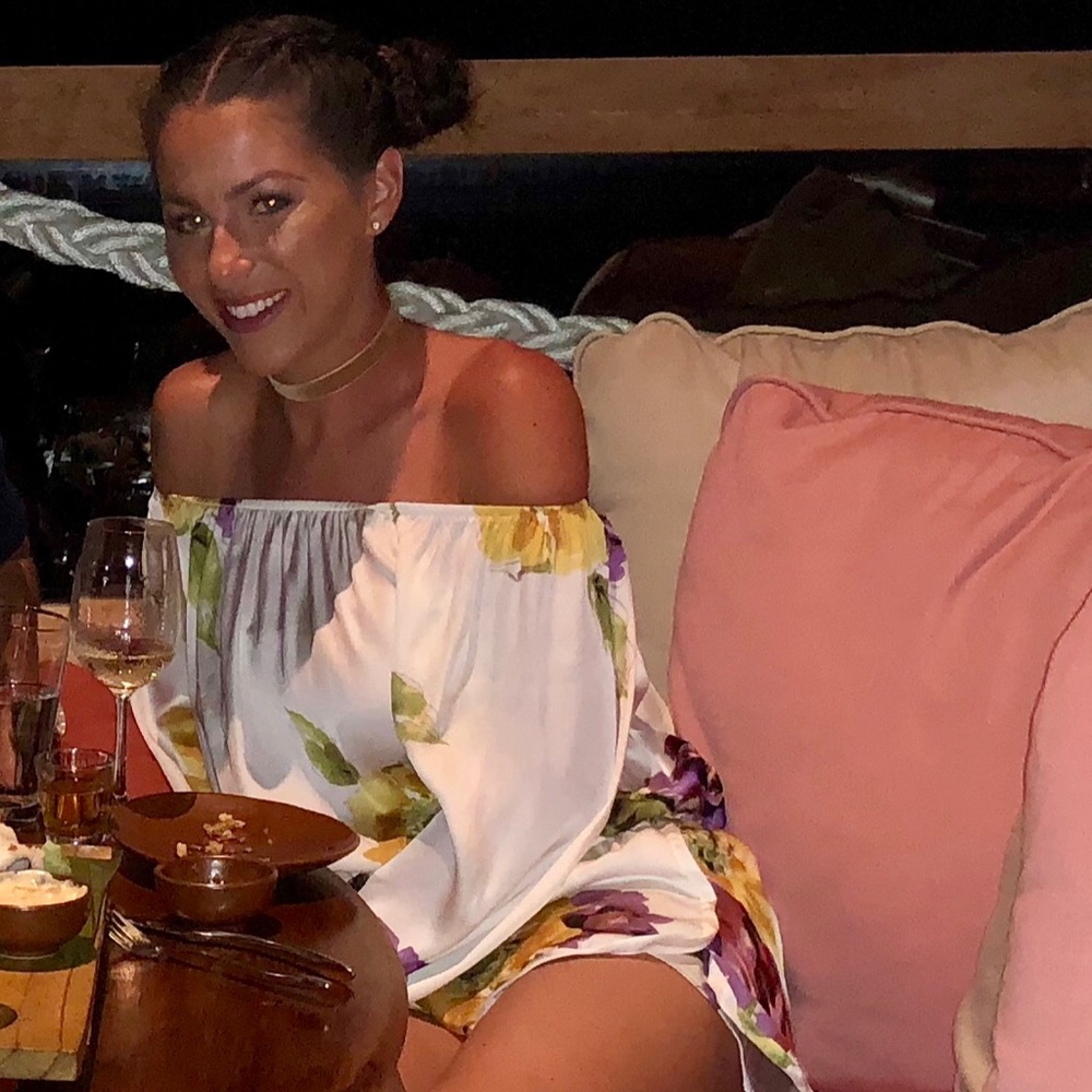 Meet your Posher, Danielle